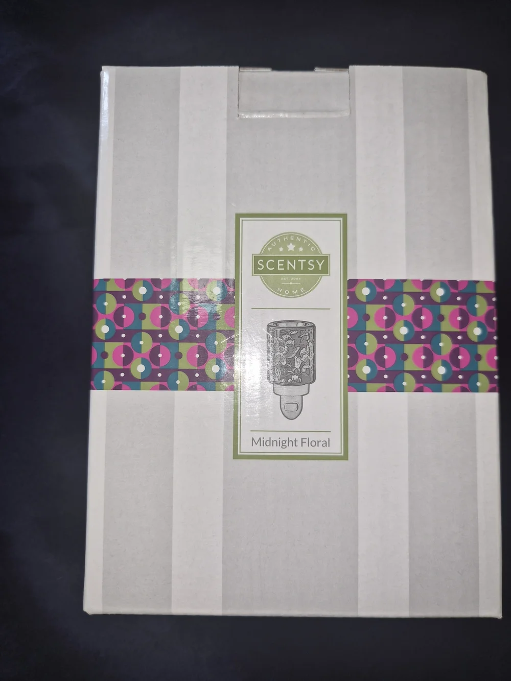 Scentsy Midnight Floral Plug-In Warmer - White